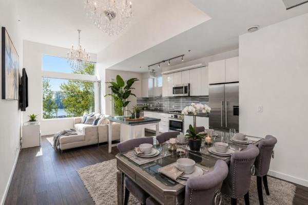 Premium 2 Bedroom Downtown Vancouver Stay With Modern City Vibes - Fairview