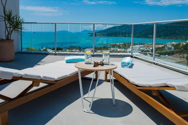 Pacific Blue - Premiere - Daydream Island
