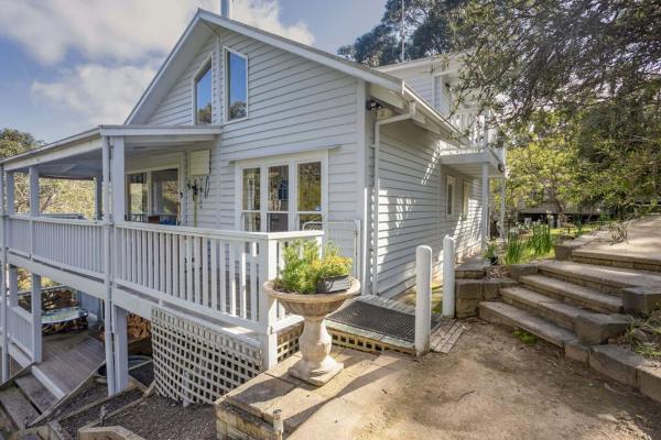 The Tree House Lorne - 론