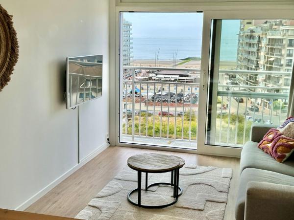 Stylish Renovated Apartment With Sea View - Middelkerke