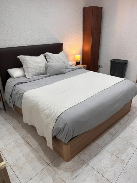 Cozy Studio Near Metro & Beach - Badalona