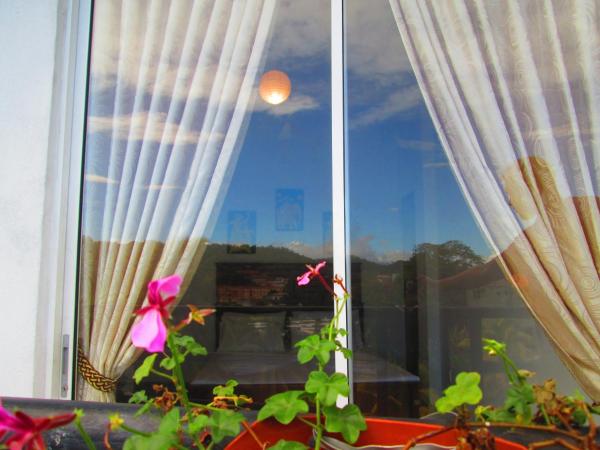 Na fotografii je vidět objekt Kandyan Sweet Villa nacházející se ve městě Kandy.