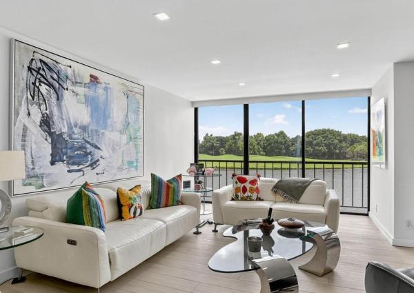 Spacious Lakeside Condo With Resort-style Amenities - Boca Raton, FL