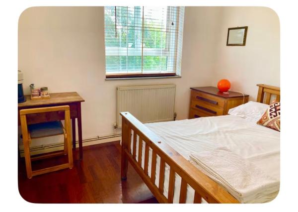 19 Sherlock Court - Notting Hill