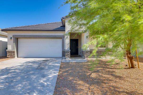 Yard, Patio & Spacious Interior! Casa Grande Home - Casa Grande, AZ