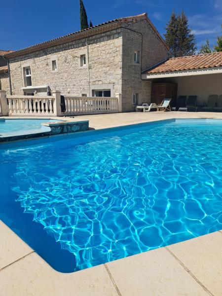 Gîte Ferrari 4-6 Pers Ruoms Centre - Climatisé, Piscine - Ruoms