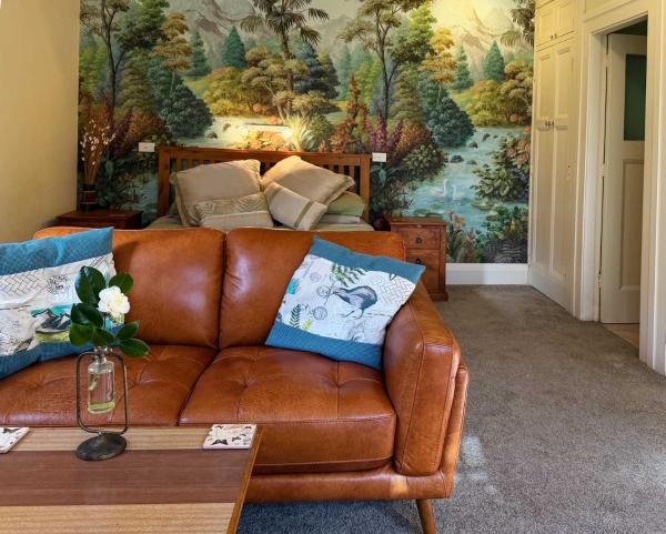 Tintagel Garden Cottage - South Island