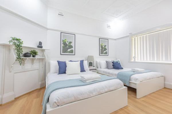 Comfortable Double Room With 2 Beds In Eastwood - Shared Bathroom - North Shore