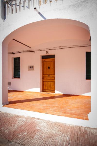 A la foto es mostra l'objecte Colonia Apartamento Rural situat a la ciutat de Lloá.