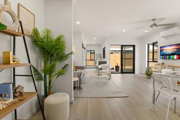 3br Home With Cozy Interior Design - Brisbane