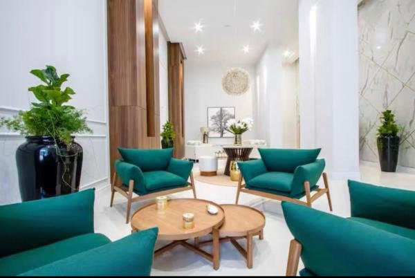 Novo - 100m Do Shopping Jlsuite + 1 Quarto Casal - Cascavel