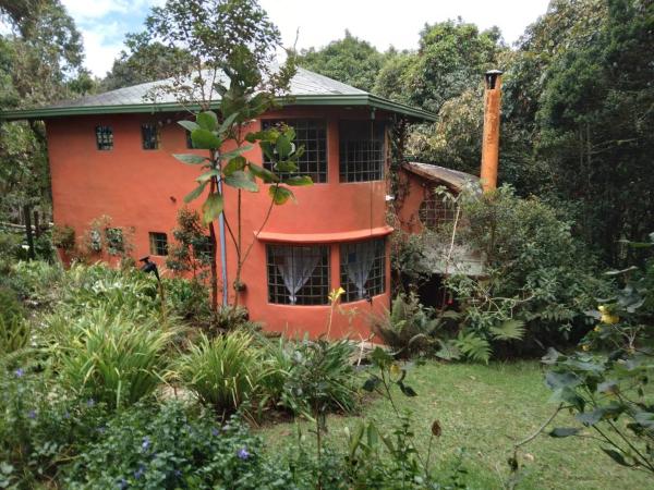 House For 10 In An Oak Forest Santa Elena - Bello