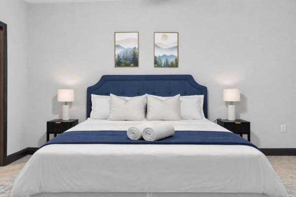 Elegant 1br Escape Resort Pool And Fitness Center - Bedford, TX