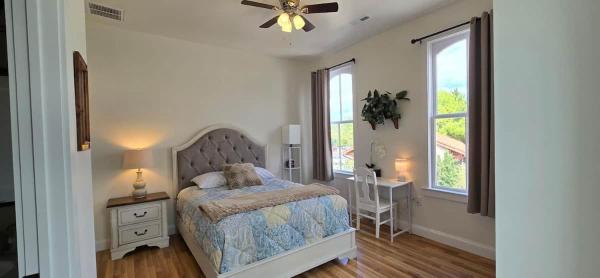 Downtown Apt.1 • 2br/2ba• Near Park/river• Private - Front Royal, VA