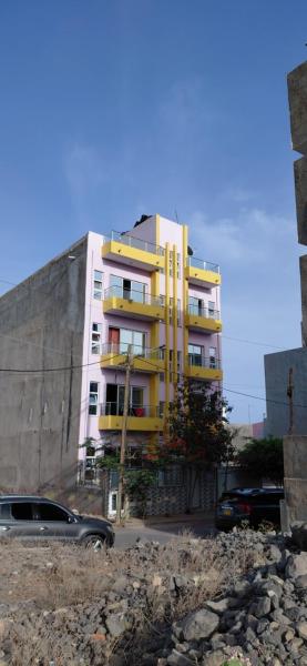 Confort Apartamentos - Praia (Zöld-foki-szigetek)