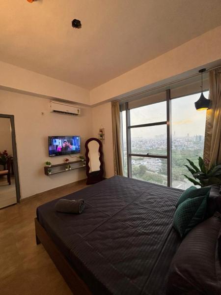 Solara Suites Spectrum Mall - Noida