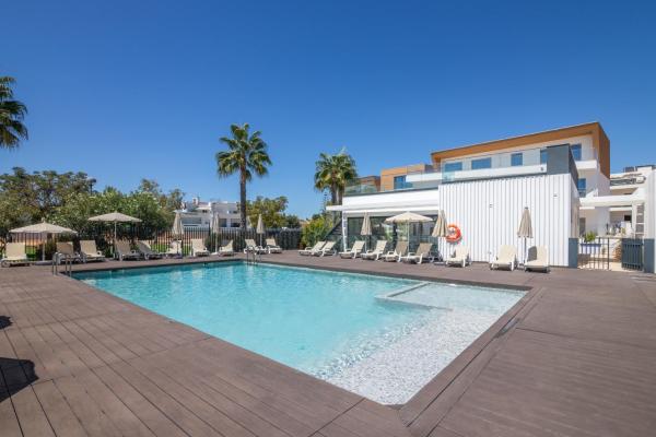 Luxury 2br With Terrace 5-min Walk - Tavira
