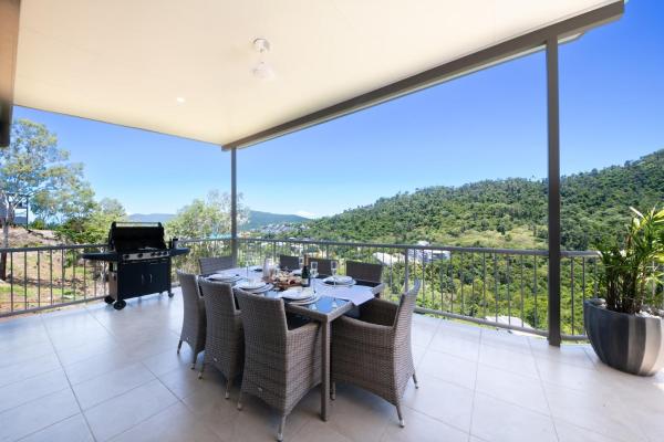 Mountain View On Airlie - Airlie Beach