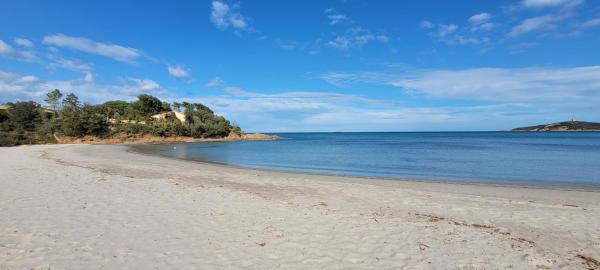 Mini Villa Santa Giulia, Lecci Résidence Riviera Piscine 5min Plage - Lecci