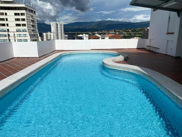Comfortable Apartment, Very Good Location With A Pool - Cúcuta