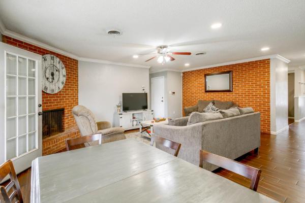 Centrally Located Lubbock Escape W/ Yard - Lubbock, TX