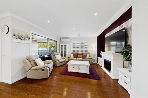 Family 3-bed Retreat In Point Cook - Werribee Park, Werribee South