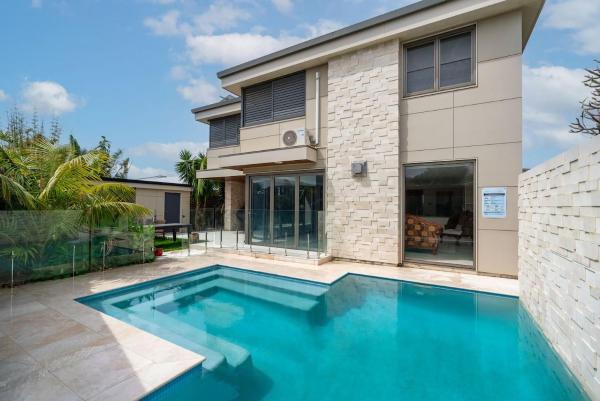 Clifftop Luxury With Pool - Wollongong