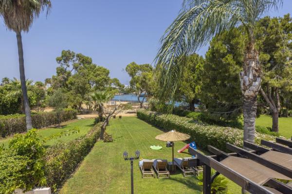 Sunnyvillas 4br Sea Front Villa Mes - Ayia Napa