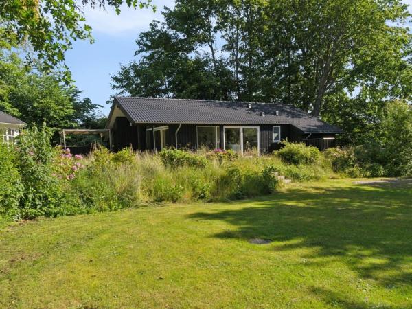 På billedet ses objektet Holiday Home Thora - 800m from the sea by Interhome beliggende i byen Nyrup.