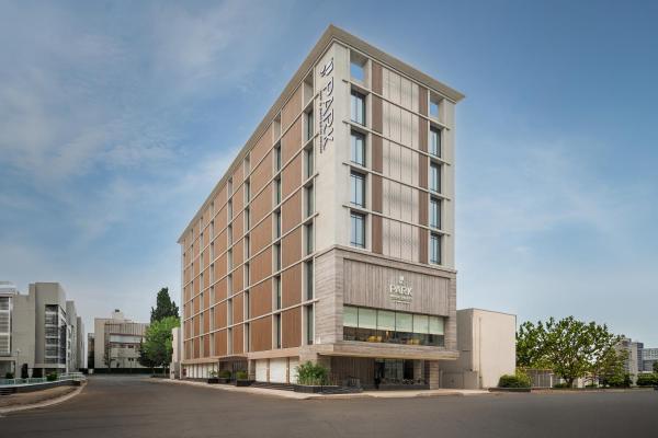 Park Inn & Suites By Radisson Rajkot - Rajkot