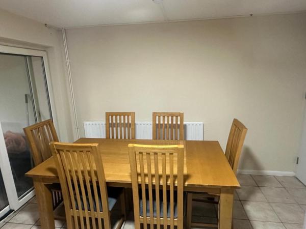 Spacious 6 Bedroom Home For Large Families & Contractors - Brentwood