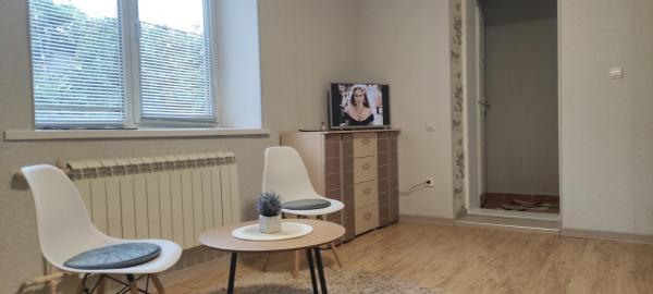 Radvanka Apartments напівособняк з власним двором - Uzhhorod