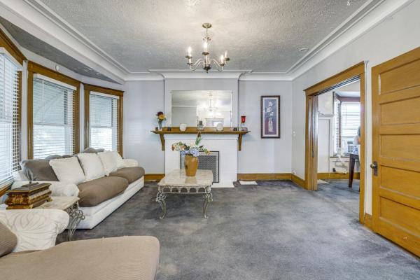 3 Mi To Belle Isle: Spacious Home W/ Yard - Detroit, MI