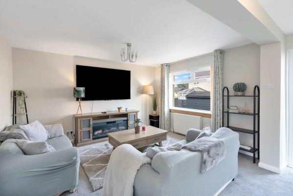 Easy Edinburgh Access Parking Near Rosslyn Chapel - Musselburgh