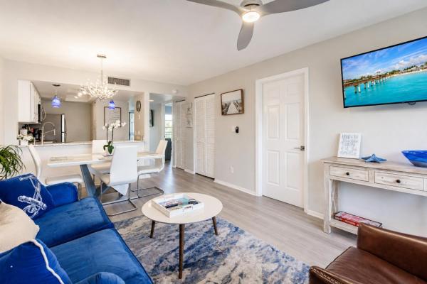 Park Shore Resort- Bldg I 351 - Remodeled - ネープルズ, FL