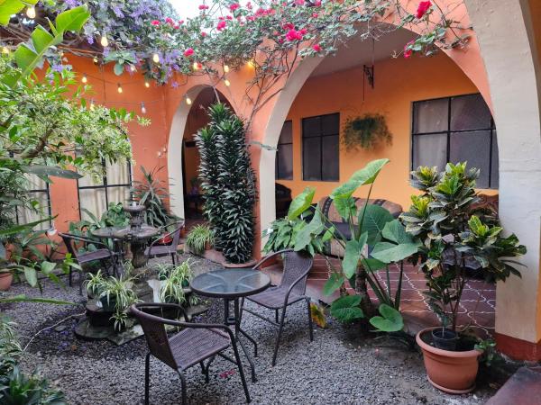Hospedaje El Viajero Antigua Lli - Guatemala