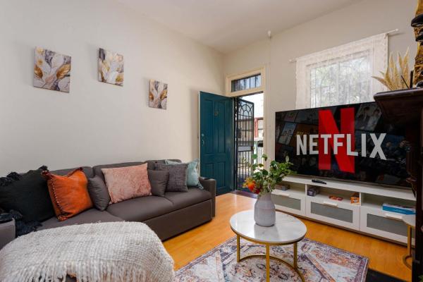 Pyrmont Haven Near Cbd, The Star & Fish Markets - Manly