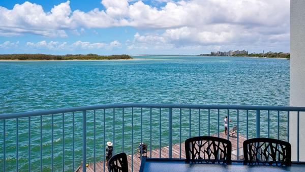 Tripcony Quays Unit 11 - Golden Beach