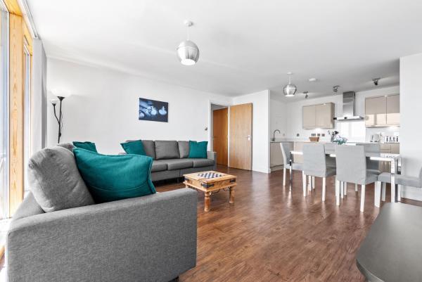 Spacious 3 Bed Apartment Vizion Milton Keynes - 米爾頓凱恩斯