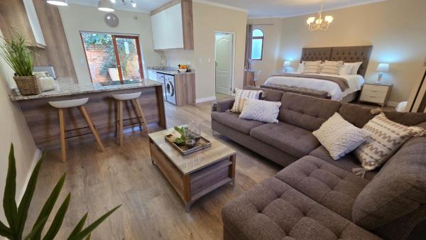 Villa De Vine- Private Winelands Retreat & Golf - Somerset West