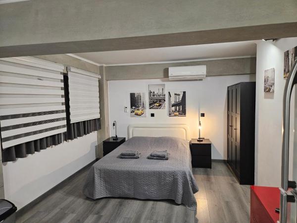 Black & White Studio By Emmelia Group - Pafos
