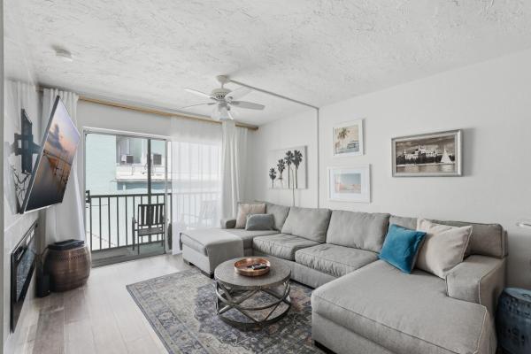 Brightwater Beach Condo Bay Views & Beach Access - 聖彼得海灘