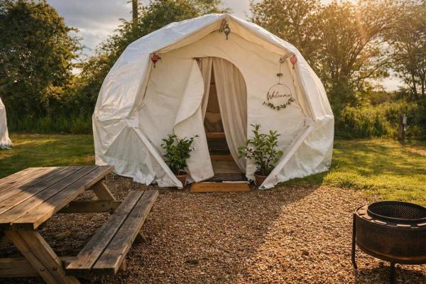 The Leaf & Lantern Dome - Sleeps 5 - Dog Friendly - Marlborough