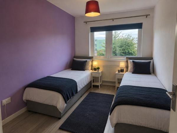 Dartford House For Large Groups Near Bluewater - Dartford