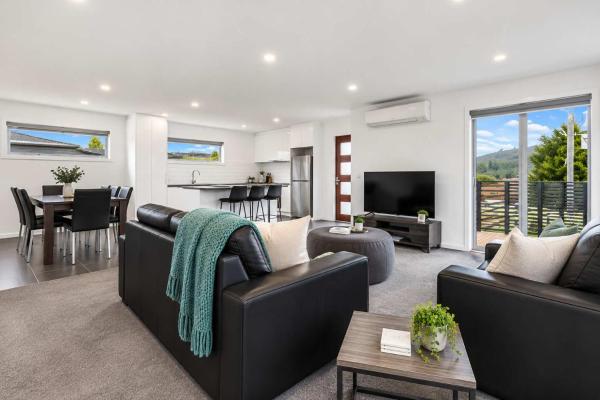The Villa At 165 Contemporary Apartment - Hobart