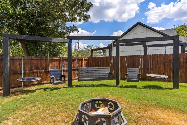 Wake Up On Lakeside Trail - Sleeps 8 & Fire Pit - Granbury, TX