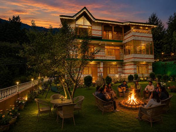 Snow Clad Private & Independent 1,2,3,4,5 Bedrooms Luxury Villa & Cottages, Manali - Manali