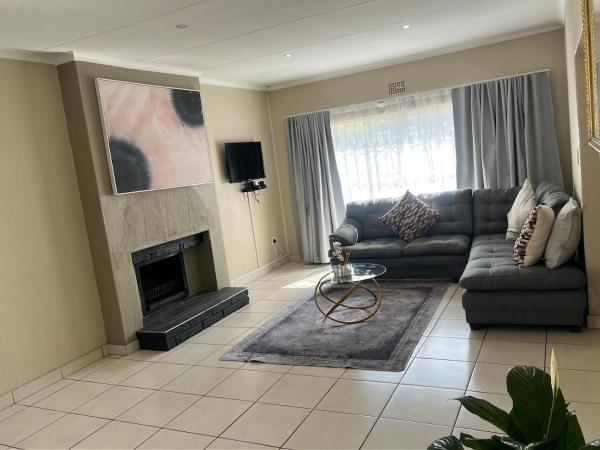 Travetel Full House - Kempton Park