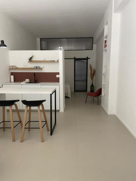Ama Studio, Modern Studio Apartment In A Convenient Area - Ancona