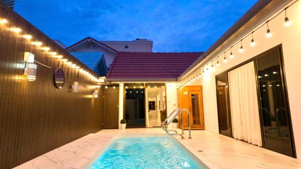 Near Khao Phra Tamnak South Pattaya Pool Villa - Pattaya City